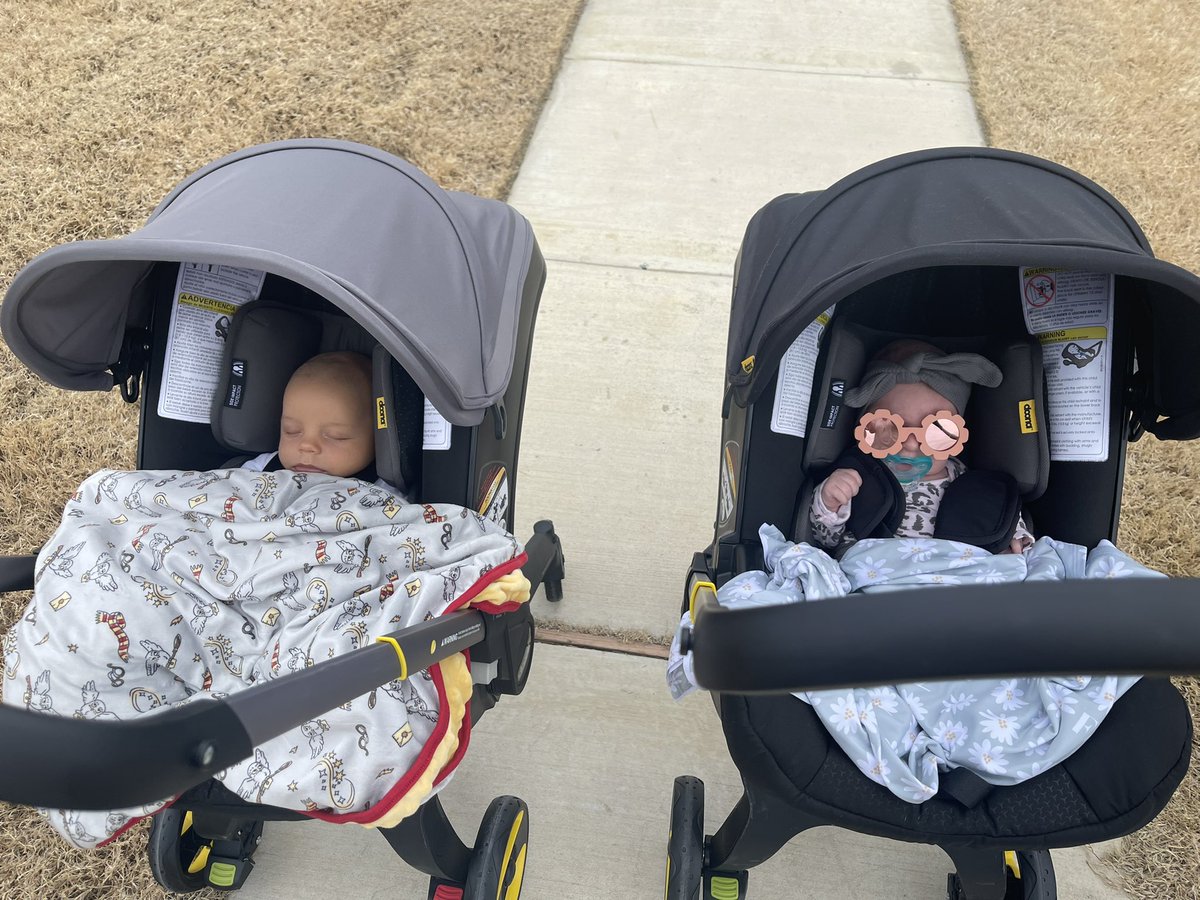 Friends on maternity leave together means afternoon strolls with our littles 🤍<a href="/jordyarrington/">Jordan Ateek (Arrington)</a>