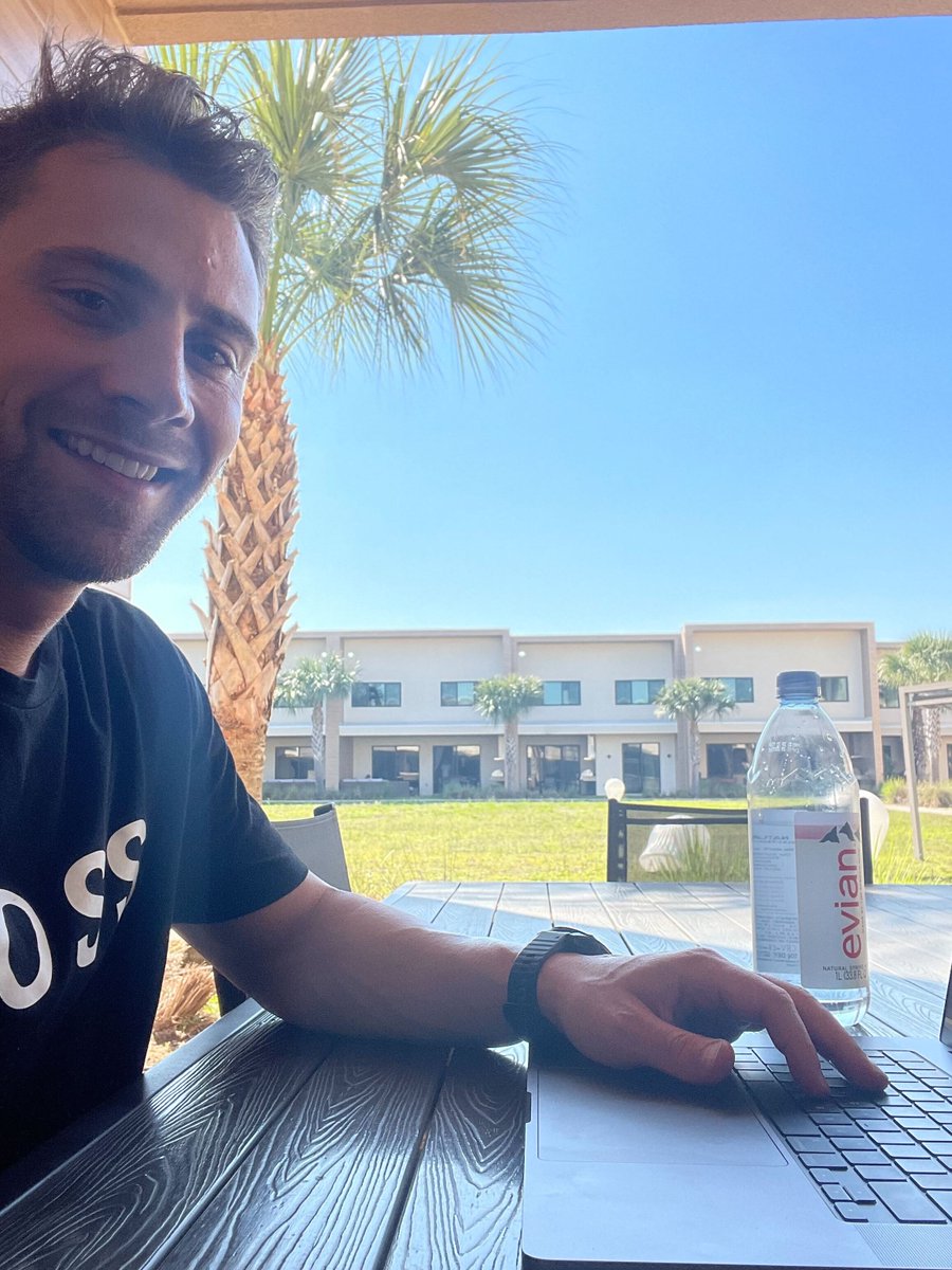 EstatedData's tweet image. In celebration of #EmployeeAppreciationDay, we provided delicious snacks 🍿🍫 for our staff and gathered as a team to remotely watch the #WeWorkDoc on @Hulu 📺!

How is your team celebrating today 🎉? 

#HappyHealthyHumans #WeWorkRemotely #RemoteWork