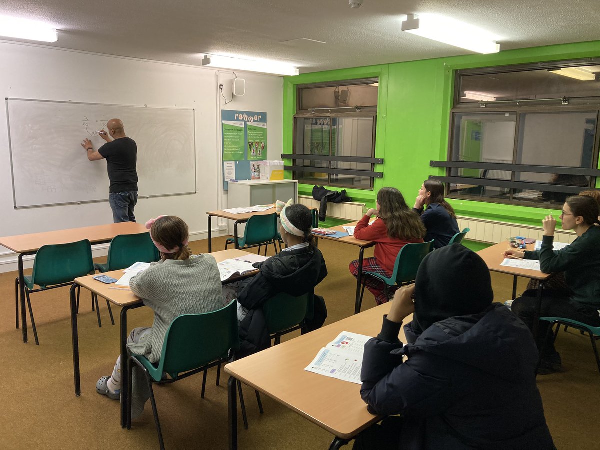 FulhamCross's tweet photo. Our brilliant staff and students working late Friday night to secure those all important Maths grades! #perseverethroughchallenges #embraceopportunities #excelacademically https://t.co/Pqxtx5NHUB
