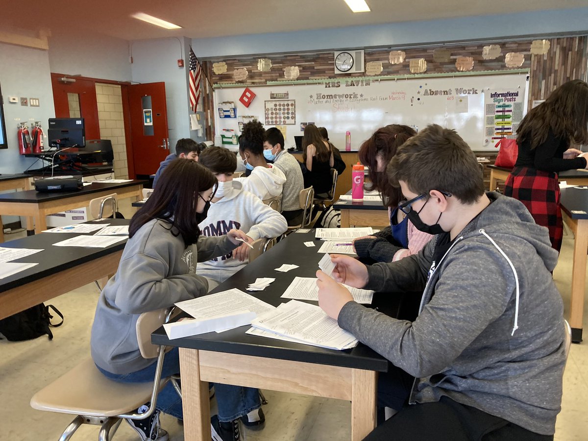 Intervisitation alert: Utilizing Data in Instruction. We created individualized learning plans to help Ss meet goals. Today’s focus: Centers that support their instructional areas of concern. “Detail/Not A Detail” <a href="/dmartinson13/">Danielle Martinson</a> <a href="/DrMarionWilson/">Dr. Marion Wilson</a> <a href="/KenZapata75/">Ken Zapata</a> <a href="/NYCTCP/">Teacher Leadership NYC Public Schools</a>