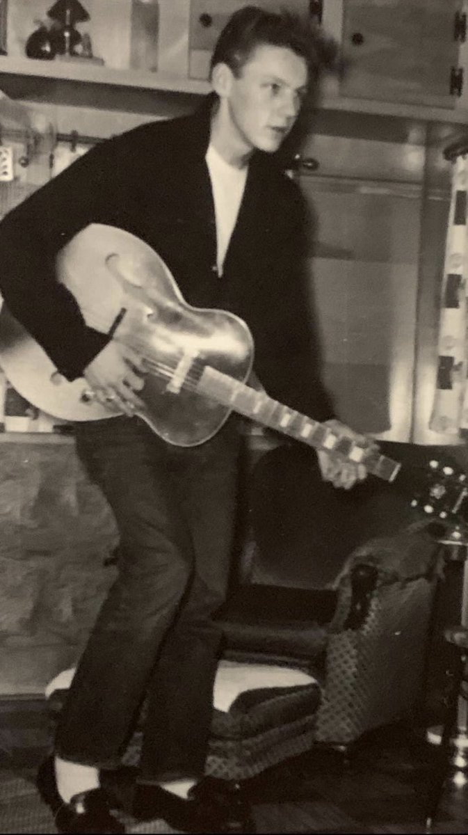 DawnMichele1's tweet image. @johnmellencamp 
Hi John! My dear sweet father passed away on February 27 😢 &amp;amp; he just LOVED you so much! He was a set lighting technician in the movie industry for 37 years! #Local728 He loved riding motorcycles &amp;amp; he was my hero!