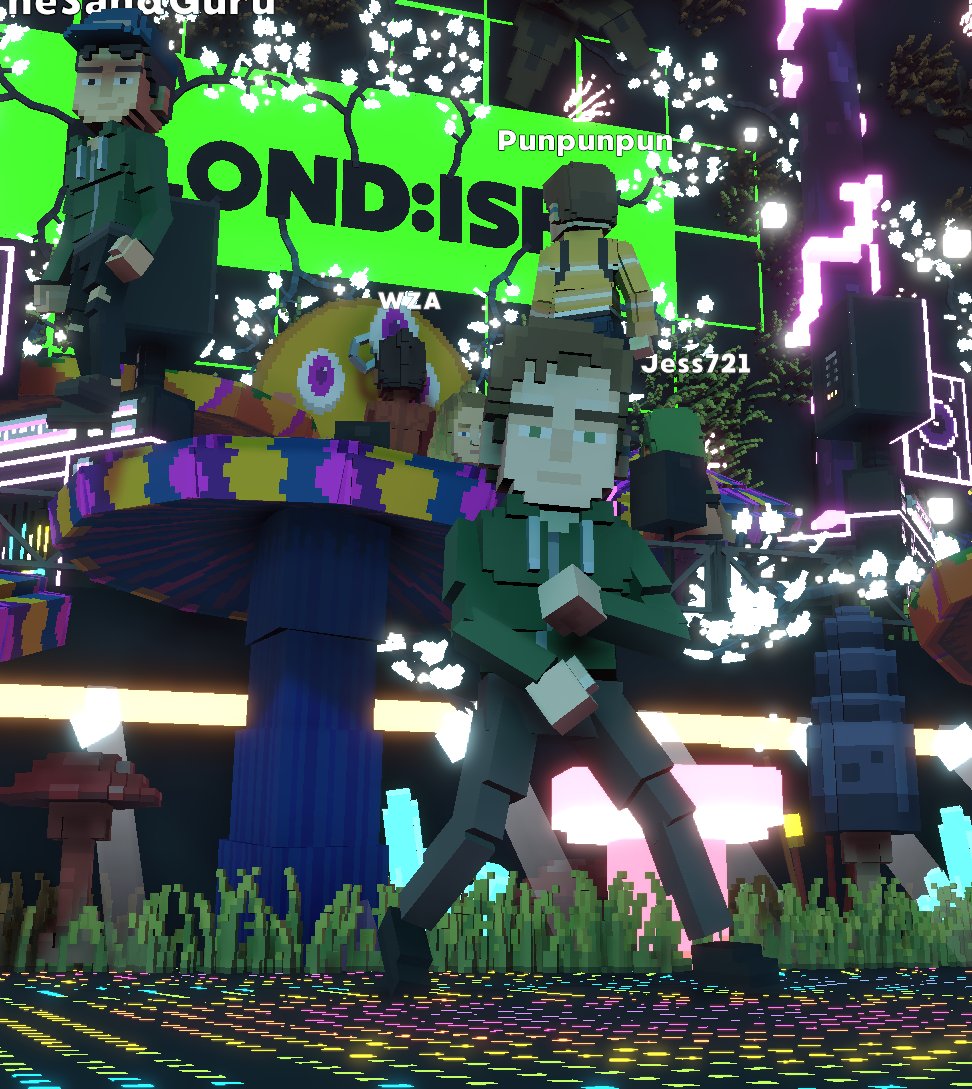 DeclanNft's tweet photo. @TheSandboxGame @blond_ish I just participated in the daily #SandboxAlphaS2Contest for a chance to earn up to 1,000 $SAND! Day 2 - Dance with Blond:ish. Check out my screenshot below! 👇 #SandboxAlphaS2 https://t.co/TFmUvr6wst