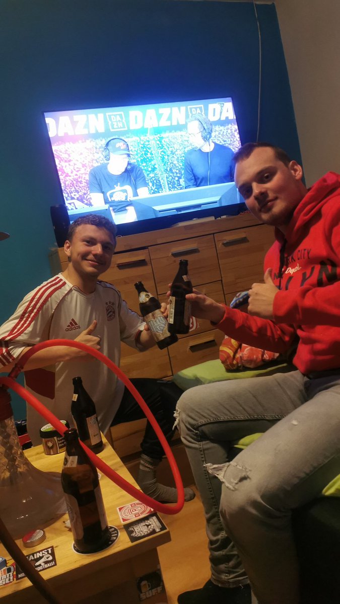 Mortl2005's tweet photo. Endlich wieder Darts mit den Jungs(Und natürlich Bier🍻).
@ElmarPaulke #dartzn #UKopendarts https://t.co/Dz5eEB2RIV