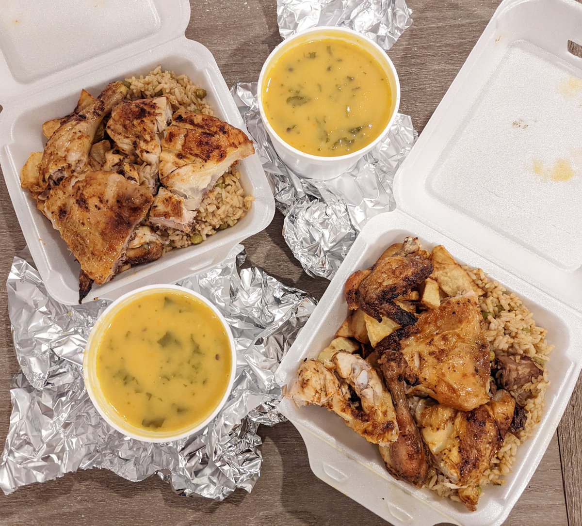 CookingwithAli's tweet photo. Rating purchases from @CanToogoodtogo app Part 3. We ordered 2 mystery boxes for $8 each &amp; received this #Portugesefood from O Patio Churrasqueira. Portion sizes were huge and the chicken was really delicious. #zerofoodwaste https://t.co/v54bRE3CJ6