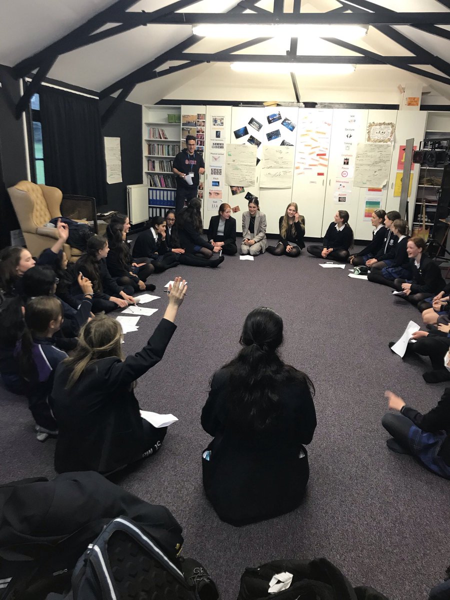StMarysExpArts's tweet photo. This evening, the Spotlight’s Masterclass was playwriting session with playwright, Fin Kennedy. 26 girls  from Years 7-12, will attend 3 sessions to learn the basics around playwriting and write their own 5 minute two-hander! https://t.co/UU175BlNDY
