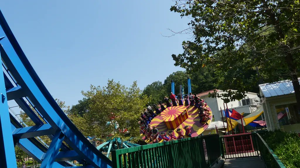 DollywoodP's tweet photo. 1 week until we all line up to ride the #DizzyDisk at @Dollywood!!! (Ok, this is not going to be my first stop, but I do really enjoy a twirl!) https://t.co/VgmpW1gAA1