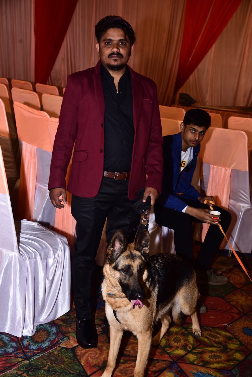 VarunSh64997450's tweet photo. BeSt Friend with Me 🐕 https://t.co/70ZQiX7ECm