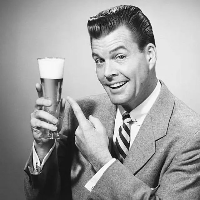 GroundedCafeBar's tweet photo. It’s Friday 🙌 Get the beers in!🍻

Come over for a few beers at your local cafe bar. From 5-7pm all our pints from craft brewery @fierceandnoble are £3! 

#grounded #groundedcafebars #cafe #bar #Bristol #Wiltshire #takeaseat https://t.co/QnTPJh4Ndi