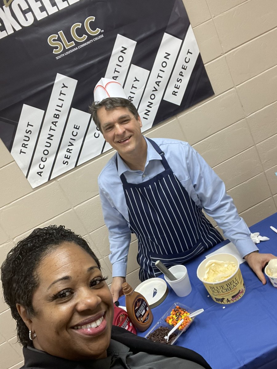 tlwmoore's tweet photo. @southlacc goes above and beyond to make sure the employees know they are appreciated‼️Today, we had an Employee Appreciation Ice Cream Social🍦‼️SLCC is a great place to #work, #learn, &amp; #succeed‼️ Visit: https://t.co/tHxTEmph9I for program &amp; training info.‼️ #EverydayExcellence https://t.co/ifHyGG7KR5
