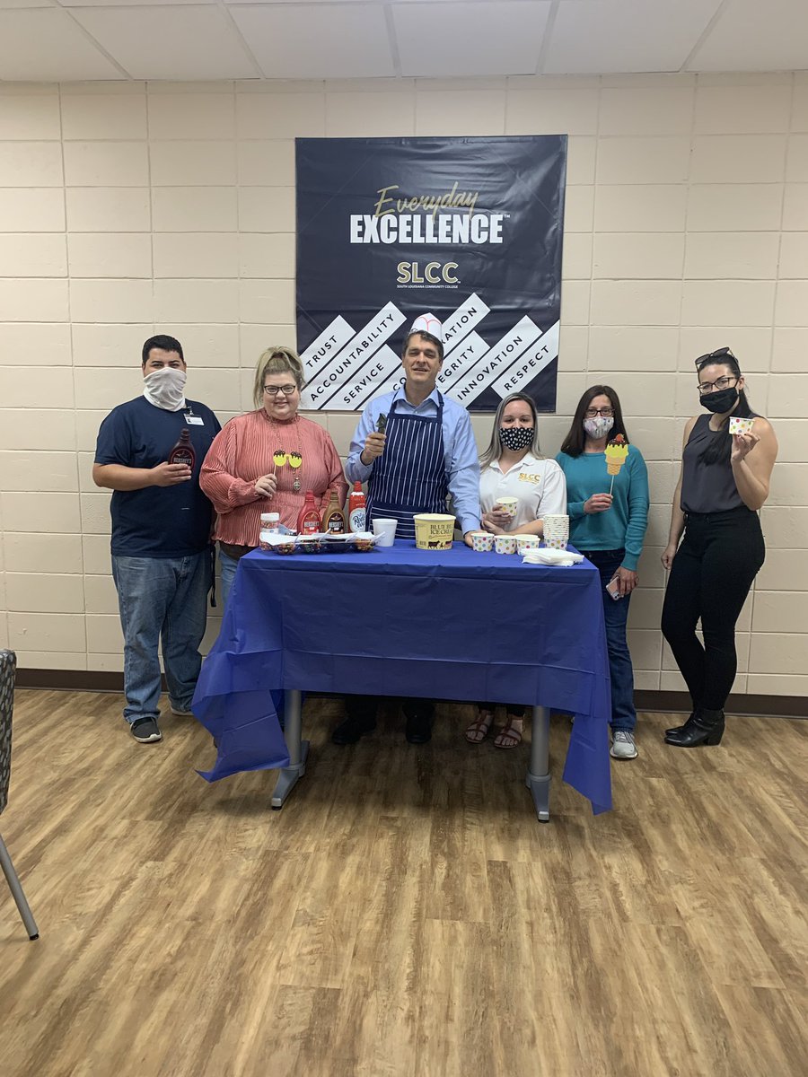 tlwmoore's tweet photo. @southlacc goes above and beyond to make sure the employees know they are appreciated‼️Today, we had an Employee Appreciation Ice Cream Social🍦‼️SLCC is a great place to #work, #learn, &amp; #succeed‼️ Visit: https://t.co/tHxTEmph9I for program &amp; training info.‼️ #EverydayExcellence https://t.co/ifHyGG7KR5