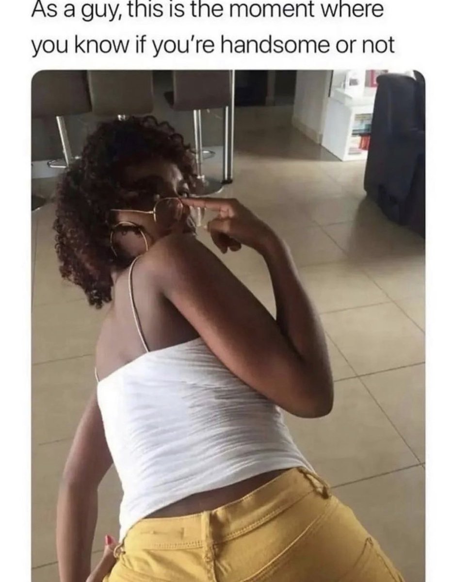 Travonne's tweet image. This was the first zoom in on a avatar 🤣 them lights coming out could determine if you was gonna dance song number 2