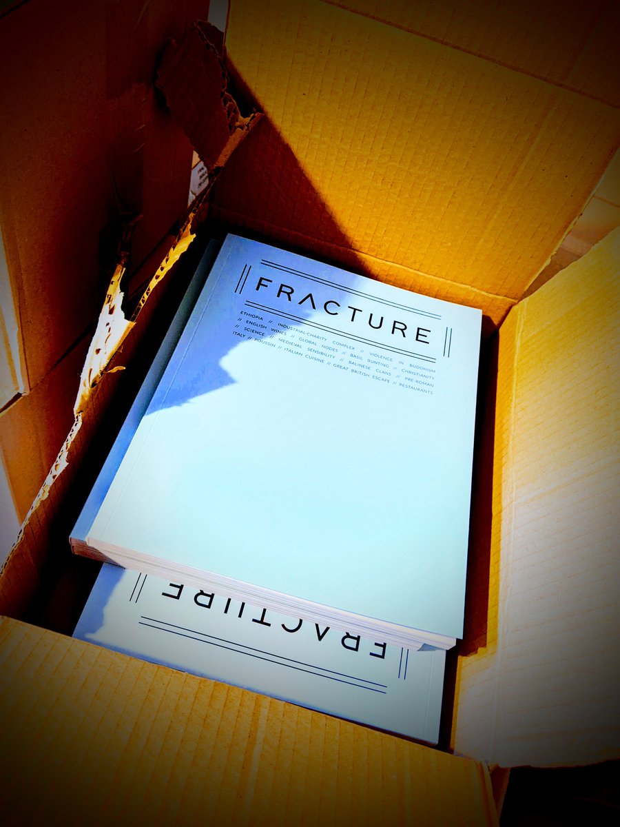 byzantinepower's tweet photo. Look what just arrived... 🔥🔥🔥

F  R A C T V R E 

I s s u e  #2

https://t.co/sYdanqEPRF https://t.co/N1uJGhzzvG