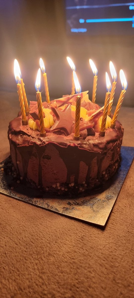 SarahAn39844129's tweet photo. Been a lovely bday 🎂 https://t.co/TuHSsLOfzG