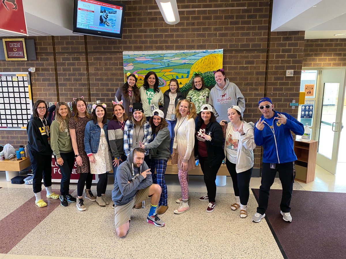 Our teachers had fun with dress like a student day! #smmindfulmustangs #readacrossamerica