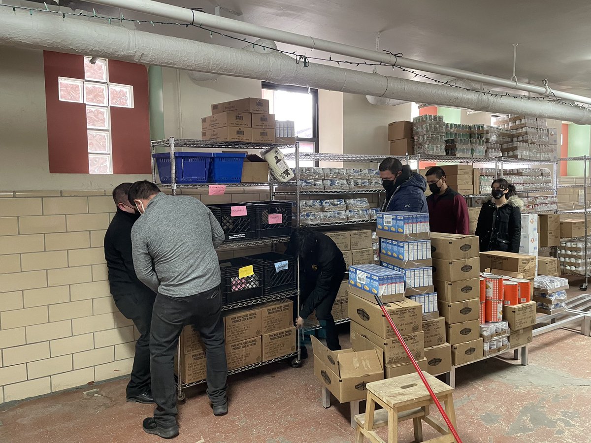 Volunteer opportunity at the Pilsen food pantry.  Good event for a good cause!  CACH sunrise did their part to support the Latin American BRG and Chicagoland community. <a href="/CACHamysitterly/">Amy Sitterly</a> <a href="/YoungbergCach/">CACH Mark Youngberg</a> @CACHPTSups