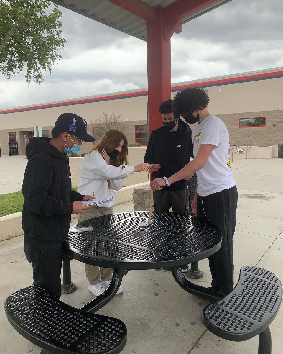 C6H12O6Addict's tweet photo. Blood labs this week kept every student engaged. Love the sound of learning. #forensicsciencelabs #bloodlabs #handsonlearning https://t.co/NQR1hsZQqQ