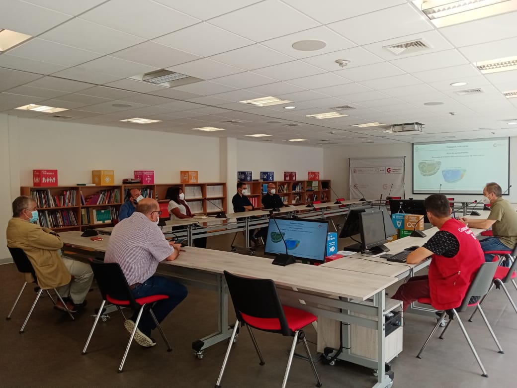 AECIDPeru's tweet photo. #SomosCooperación |👉El consorcio #RiceMon🌱 @UPV, @idstopografia, @UNALaMolina, @cdecaccperu dio a conocer el avance del proyecto e impacto en las familias arroceras. El uso de la tecnología permite la reducción del estrés hídrico y una mejor producción.➕https://t.co/TayS0KZLmM https://t.co/kCURheQxLE