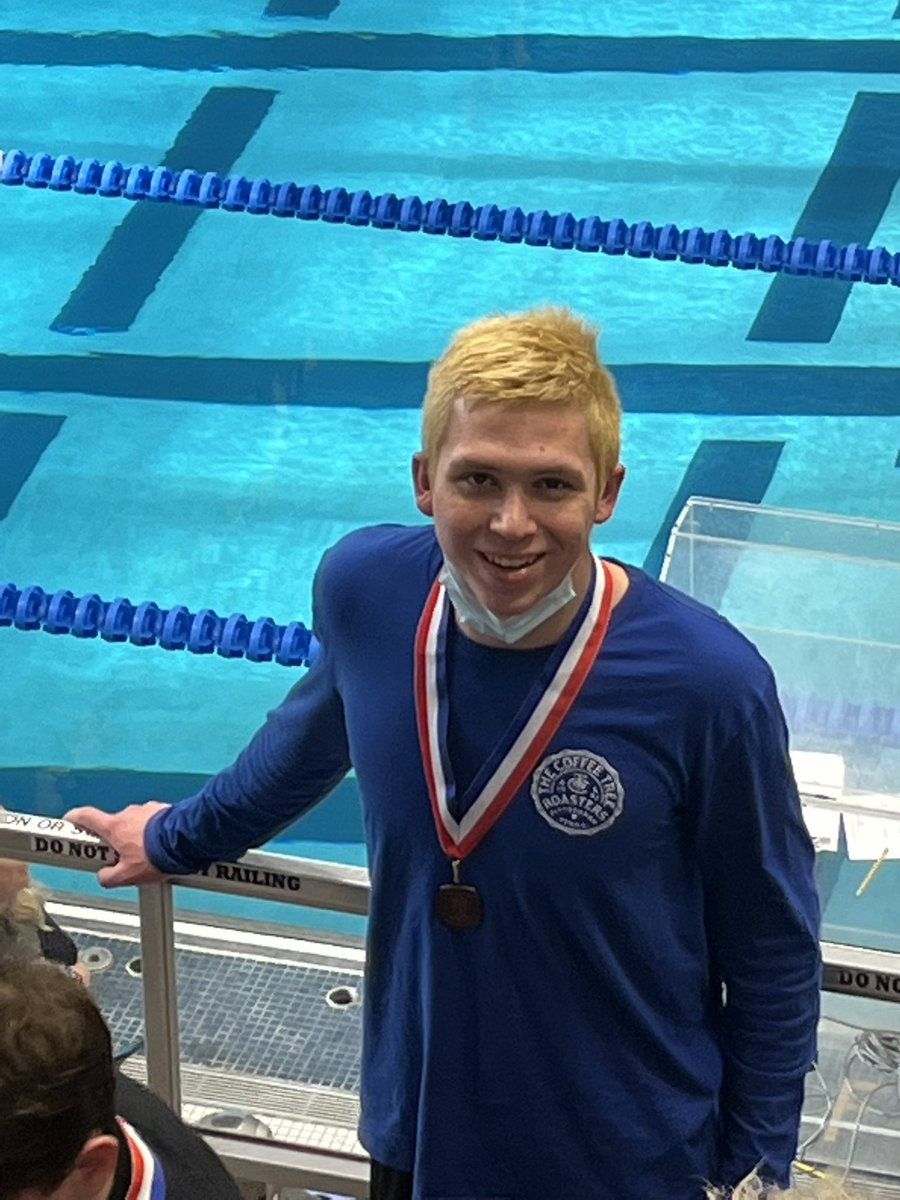 Saved the best WPIAL for last. 2nd 50 free (school record); 7th 100 free; 6th 200 IM relay (school record); 4th 200 free relay. Proud of you <a href="/zhuwalt27/">Zack</a>!
#SPsoars