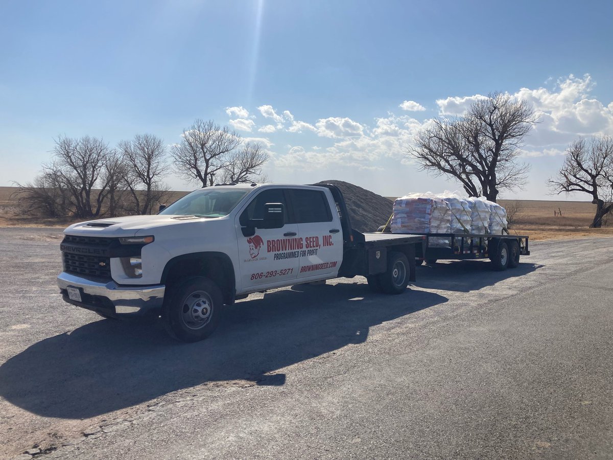 BrowningSeed's tweet photo. Seed shipping season is here! Bryce is out delivering seed up to Kansas today and more orders are heading out the door daily! Here’s to #Plant22 and let’s hope for a great growing season! #haygrazer #sorghum #sorghumsudangrass #sorghumsudangrasshybrid #covercropseed #covercrops https://t.co/G0wQXOxOdP