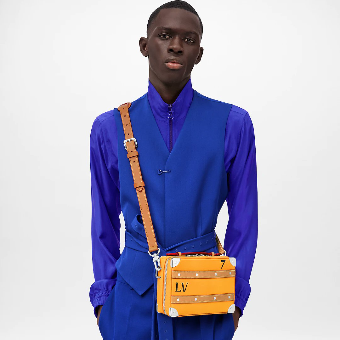 universomoviefw on X: Handle Soft Trunk, a Louis Vuitton shoulder bag    / X