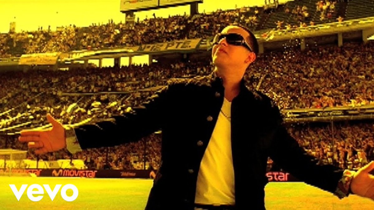 AyeFernandez26's tweet photo. ¿J Balvin o residente? Ni idea rey, yo soy de este lado https://t.co/fW7afoN58a
