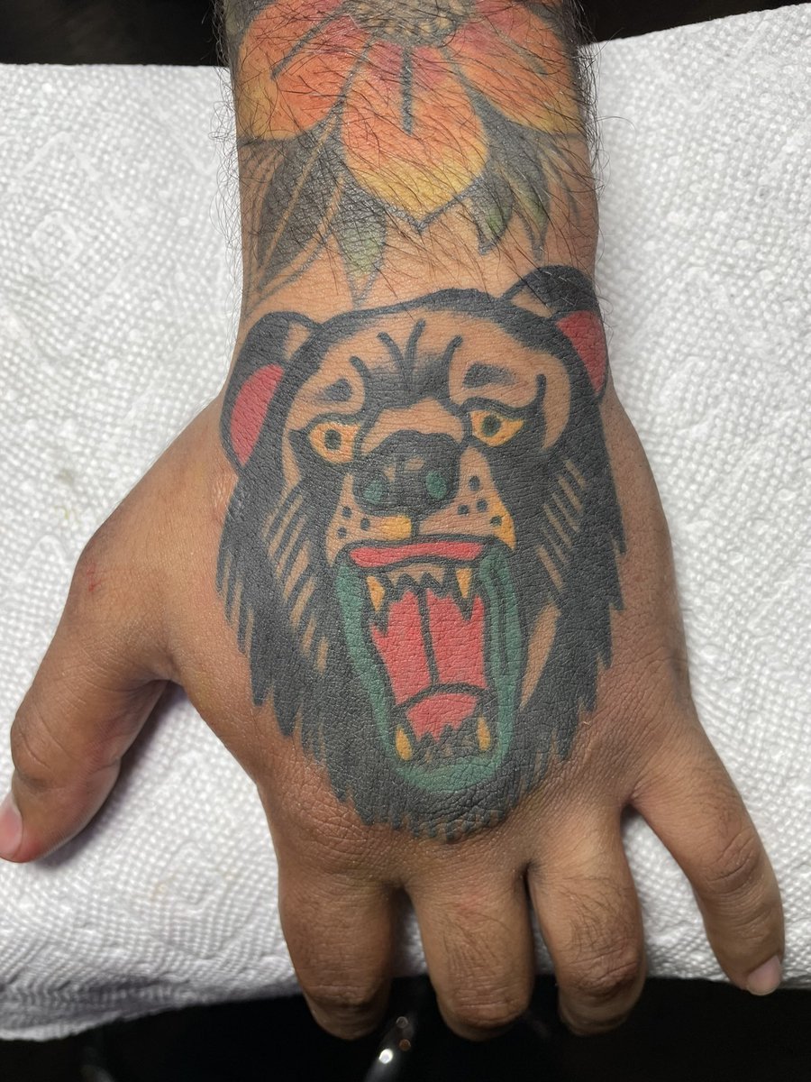Flowers_eth's tweet photo. Fight me with your bear hands https://t.co/wWypVTVnqh