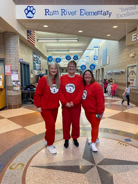 I love getting to work in an elementary school!  <a href="/RumRiverElem/">Rum River Elementary</a> @HatsOffToReading <a href="/DrSeuss/">Dr. Seuss</a> 
...and yes, they are definitely Thing 1, Thing 2 and Thing 3!