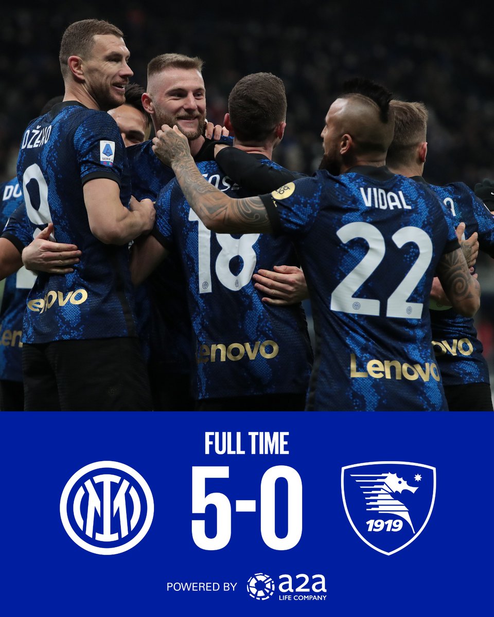 Inter's tweet photo. 🥳 | VITTORIA!

😍 L'Inter torna al successo!! 🔥
🖤💙 Festival del gol nerazzurro! 😎

#InterSalernitana 5⃣-0⃣
⚽️ 23'- #Lautaro
⚽️ 40'- #Lautaro
⚽️ 56'- #Lautaro
⚽️ 64'- @EdDzeko 
⚽️ 69'- @EdDzeko 

Powered by @gruppo_a2a 
#FORZAINTER ⚫️🔵 https://t.co/2bZvdXCxZu