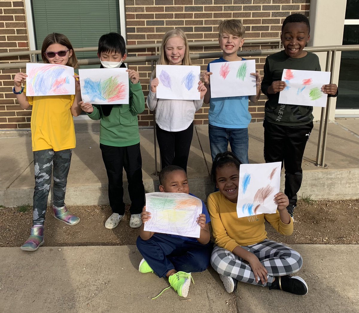 WeatherfdPASAR's tweet photo. Weatherford making art outside and enjoying the nice weather this week! https://t.co/haTCVnPf2D
