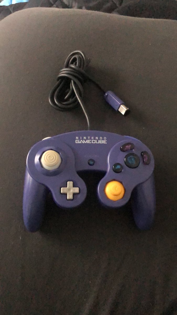 Received my beauty of a controller from <a href="/Geekiie_/">CDR | Geekiie</a> from the giveaway I won, this guy went above and beyond with this controller check his page out for nice controllers because this is the nicest I’ve seen in a long time