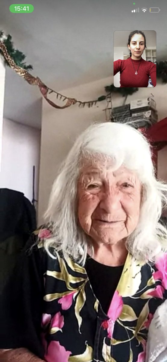 FreeLascari's tweet photo. Videollamadas que me hacen muy feliz 💘. Admiro profundamente a mi bisabuela a sus 95 años, contándome su rutina mañanera, dominando Whatsapp a la perfección 🥰 https://t.co/seXhKBFSrp
