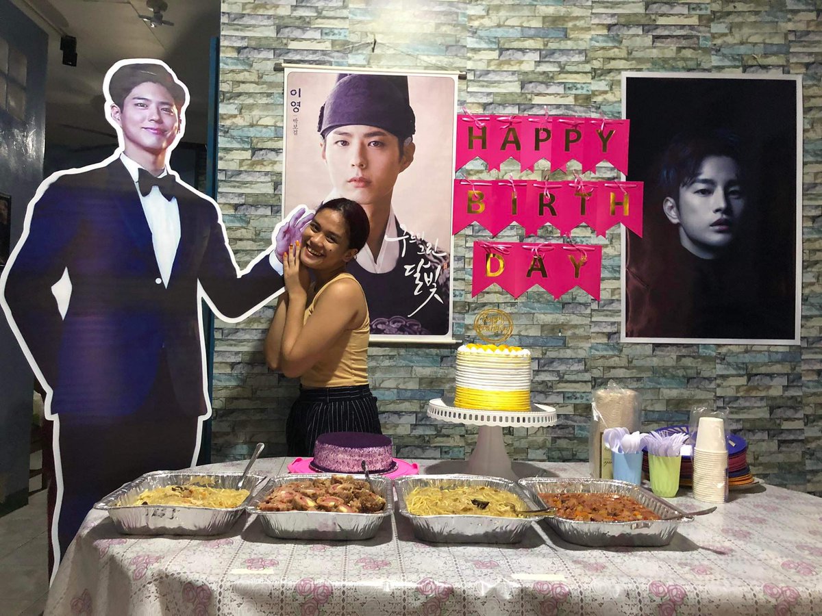 SCabantan's tweet photo. @BOGUMMY 
my daughter (in pic) and I simply adores you...❤️, Saranghae, Bogum-ah! https://t.co/ZGL5lW0dsU