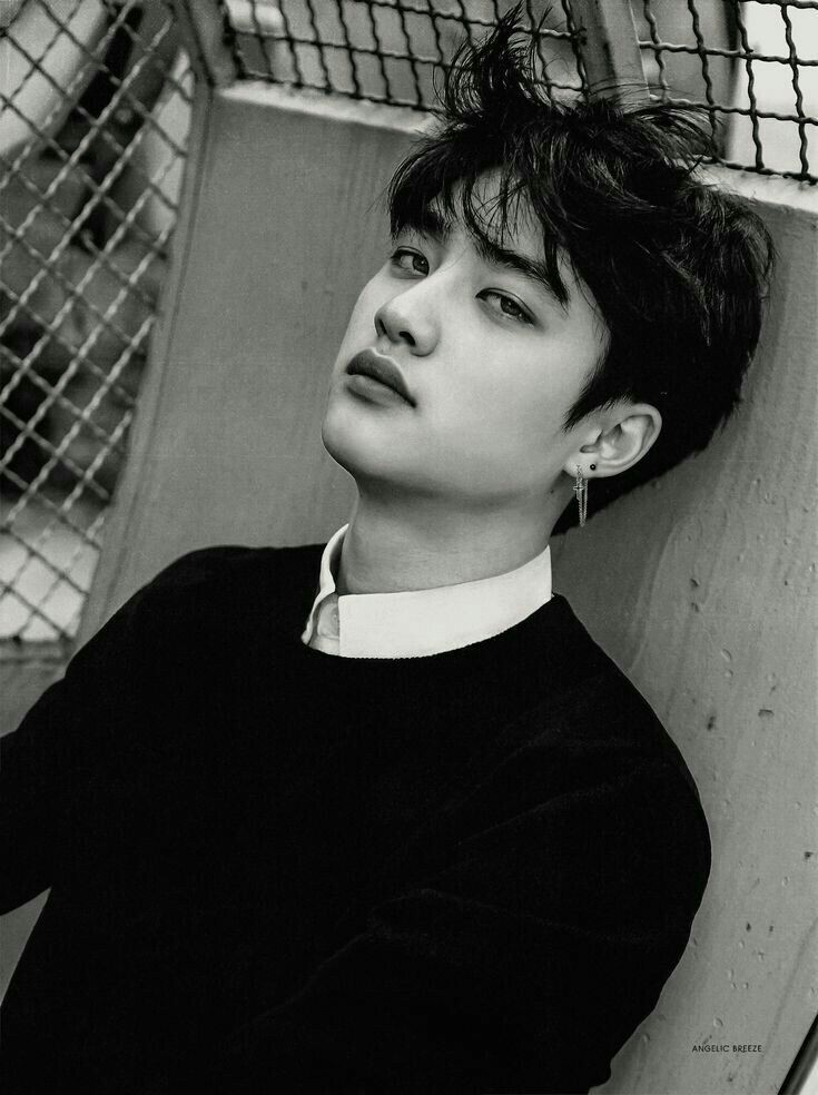 Em um planeta fora do sistema solar, havia um reino distópico chamado Gradara, comandado por uma organização comumente conhecida como Red Force. Nessa sociedade, independentemente da sua raça, devido a falhas genéticas, alguns de seus habitantes nasciam com a capacidade de fazer+