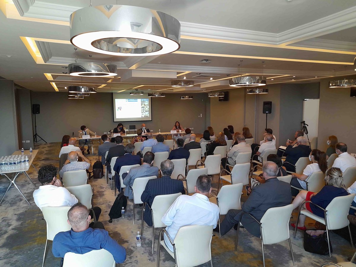 Riunione  #ImprenditoriItaliani a #Cuba 
<a href="/CiciItalia/">@CICI_italia</a> fare gruppo come #SistemaPaese per affrontare con #entusiasmo e #cautela le nuove sfide e opportunità nelle relazioni imprenditoriali #CubaItalia.  Grazie alla collaborazione con <a href="/ItalyinCuba/">Ambasciata d'Italia a L'Avana</a> <a href="/ITA_Lavana/">ITA Lavana</a>