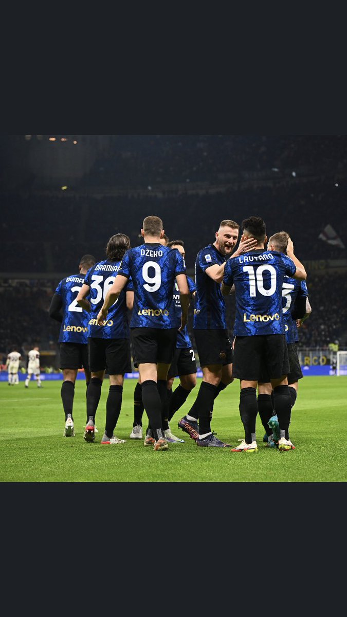 kingluan90's tweet photo. 🖤💙#inter #bbvipal https://t.co/65QstlD68D