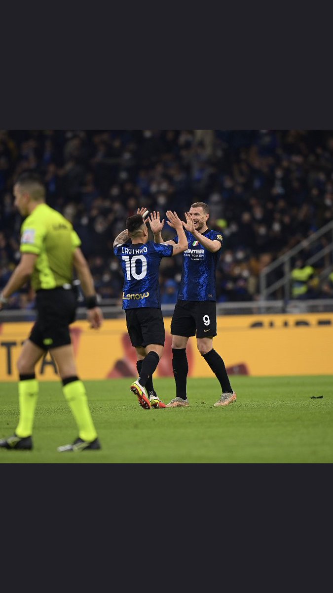 kingluan90's tweet photo. 🖤💙#inter #bbvipal https://t.co/65QstlD68D