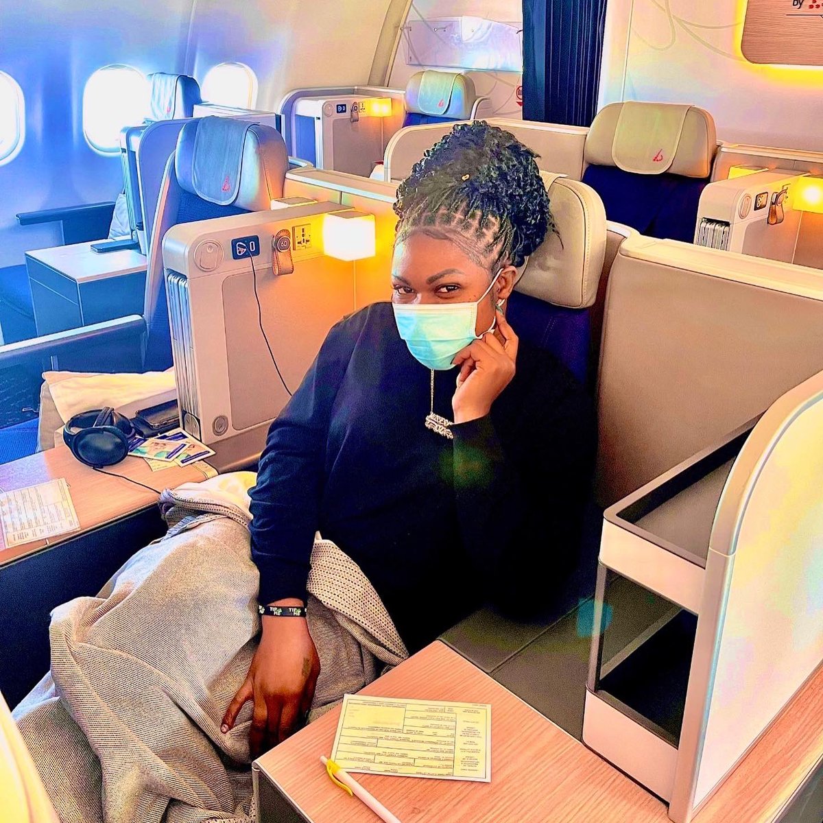 1Masterqueen's tweet photo. Happiness depends upon ourselves
Don’t let anyone DULL your sparkle ✈️💫
#homeway #flightandfood #liberiangirl #happinessdependsonyou
#Homeway https://t.co/ypzU3QNzz7