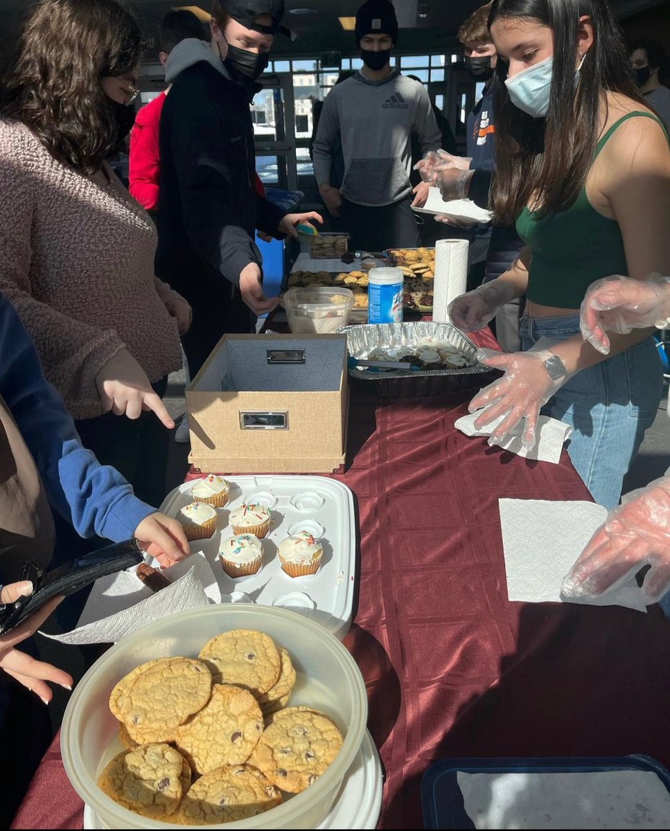 Thanks to everyone who supported our bake sale today! With your help, we’ve raised over $1000. The funds will be used to buy medical supplies and necessities for people affected by the war.  <a href="/CPAHighSchool/">CPA High School</a> <a href="/CPA_Principal/">Principal</a> <a href="/BedfordHalifax/">Bedford Nova Scotia</a> @HammondsPlains @TimOuthit <a href="/LenaMetlegeDiab/">Lena Metlege Diab</a>