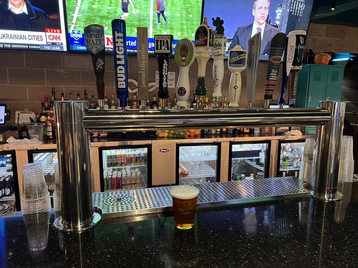 zlaka_84's tweet photo. Start of the second half @ForwardMSNFC v @NIUMSoccer at Mercy Health SprortScore Two. Mingos up 1-0. Nice they have a bar and Hot Fries!! Today is a good day!!
#UpTheGos #Preseason #CraftService #AlwaysPrepared https://t.co/2EgZPgLEy3