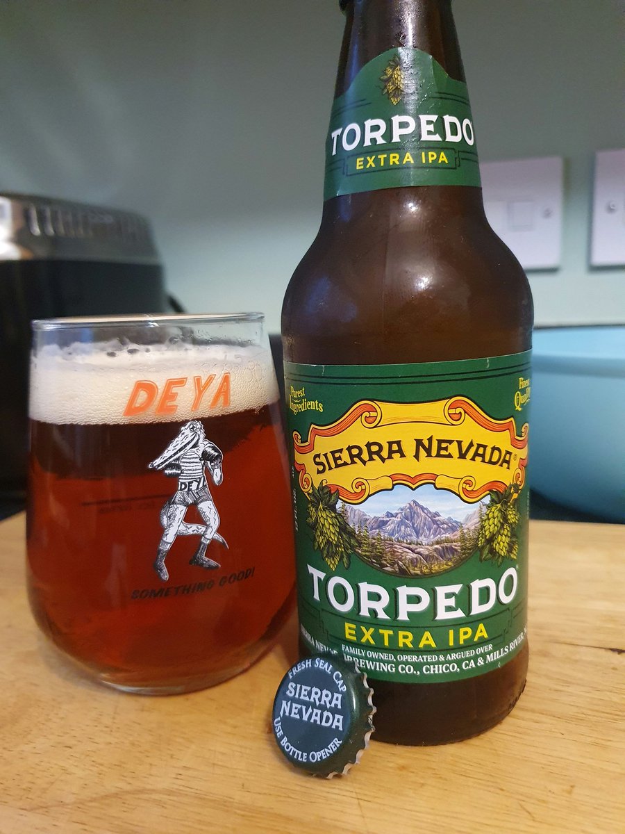 Beerwithfeather's tweet photo. Yes I bought these for an #untappdbadge but I actually like west coast ipa and who better than @SierraNevada. 

By the way #dankful is the best by far. Also getting proper west coast ipa from the west coast of 🇺🇸 is hard in the 🇬🇧 

#westcoastisthebestcoast #ipa #beer https://t.co/Pk3yEoCDbh