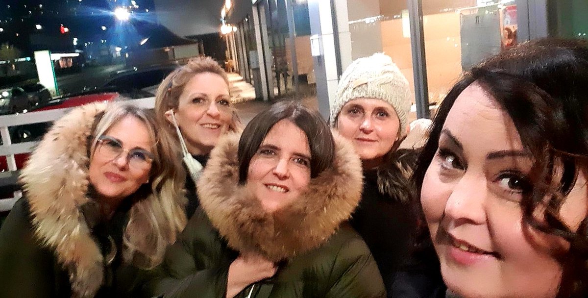 LuanaPioppi's tweet photo. #Amiche #Reunion #Perugia https://t.co/kvouISeFJl