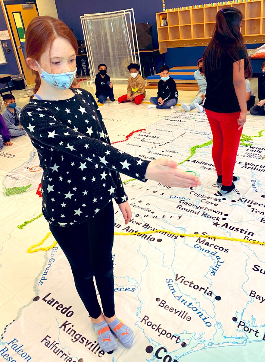 KristinWonder's tweet photo. Celebrating Dr. Seuss week with a giant map! Ss walked the perimeter of our state, worked on their longitude/latitude skills, & planned a trip across Tx using the chains and map scale to determine distance. 🤩 #giantmap @NISDLieck @NISDElemSS https://t.co/6Crt0564Hw