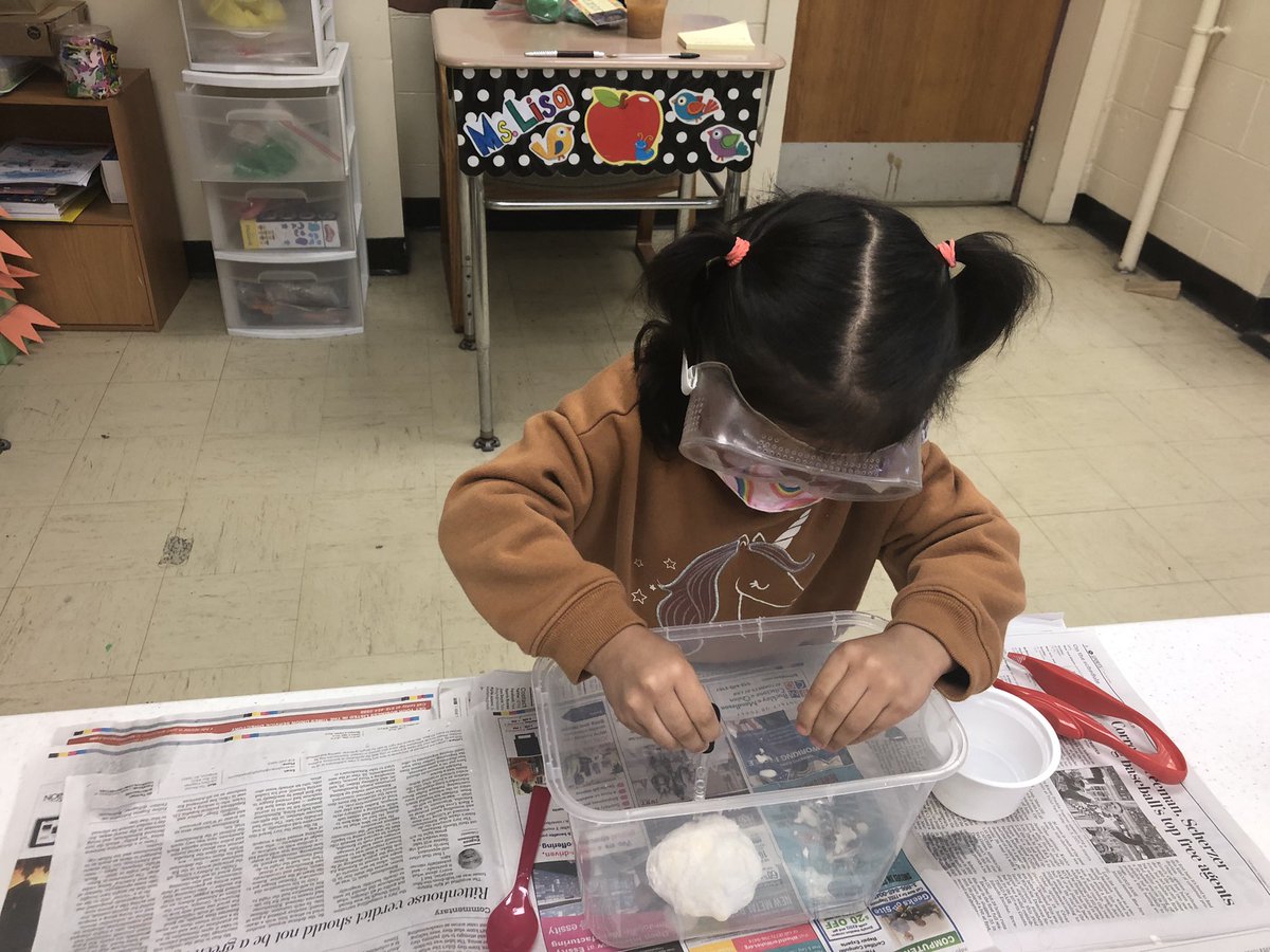 bssgr1's tweet photo. Dinousaur Week and Dr Seuss’s Birthday! It was an exciting week in PreK-3!
Click the link to see more!
@AlbanyBss @RCDASchools 
https://t.co/wyAloLvBrb https://t.co/UOG1ArnYk0