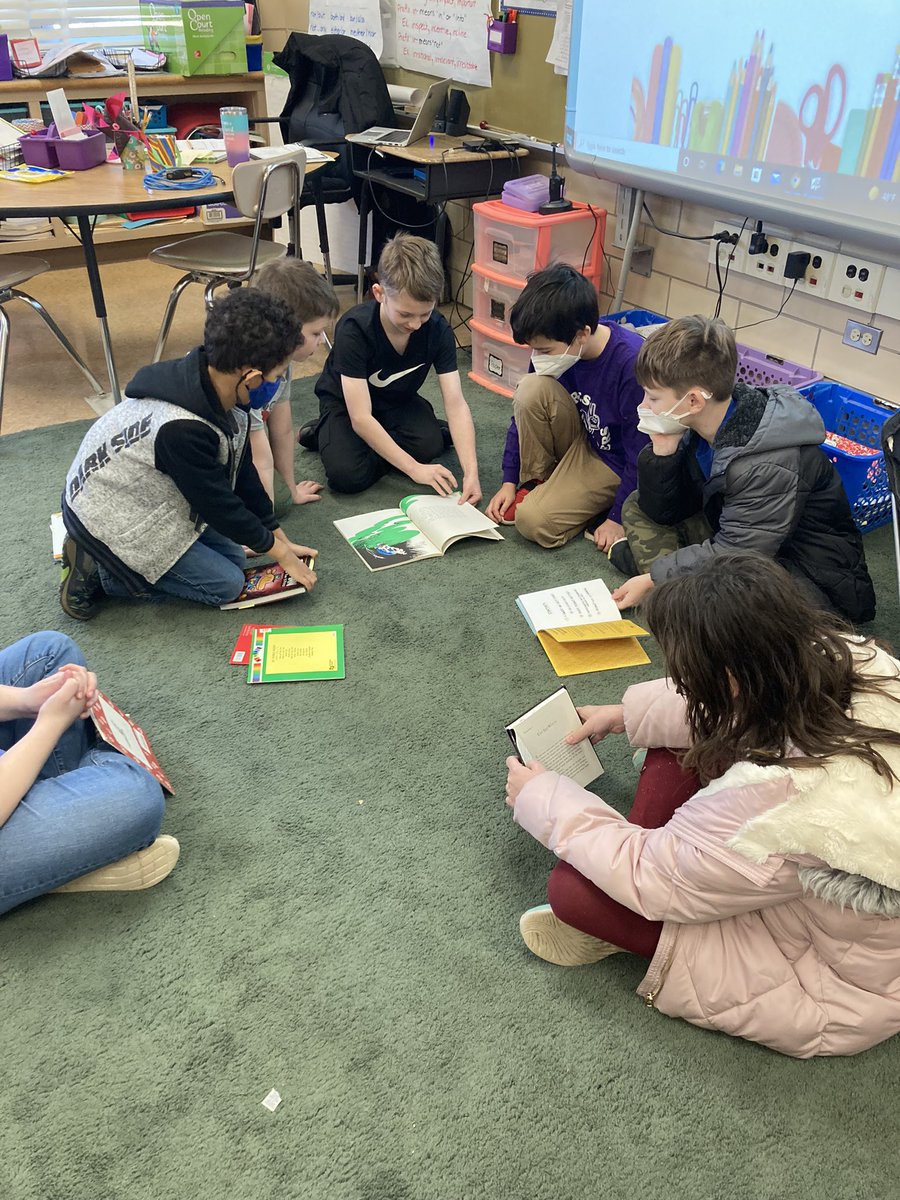 MrsBHsClass1's tweet photo. Read-Across-America with First Grade! @mthomasrfes @missyfanshaw @RodgersForgeES https://t.co/k1PC4NfQGz