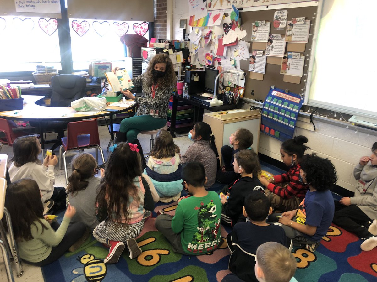 Thank you to our guest readers…Board of Education member and class parent Mrs. Abrahamsen AND Language Arts Supervisor Mrs. Woit!!!  We loved having you in the classroom to read!!! #readacrossamericaweek #guestreaders #drseuss