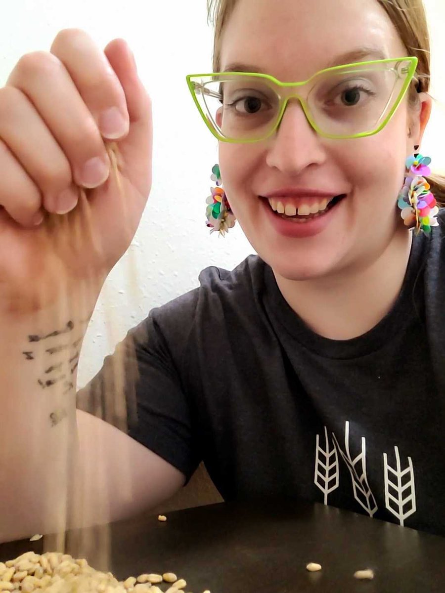 MainstemMalt's tweet photo. Malt sensory with Courtney Kristjana!
+++CASCADIA WHITE WHEAT+++
---20% off through March---
👃Full malt sensory on IG: https://t.co/WgWS4avm4a
🗒️Current sales sheet: https://t.co/ko7ft4osCQ
📬Get in touch at courtney@mainstemmalt.com
#craftmalt #maltsensory #hotsteep https://t.co/yCZGWw0q0G