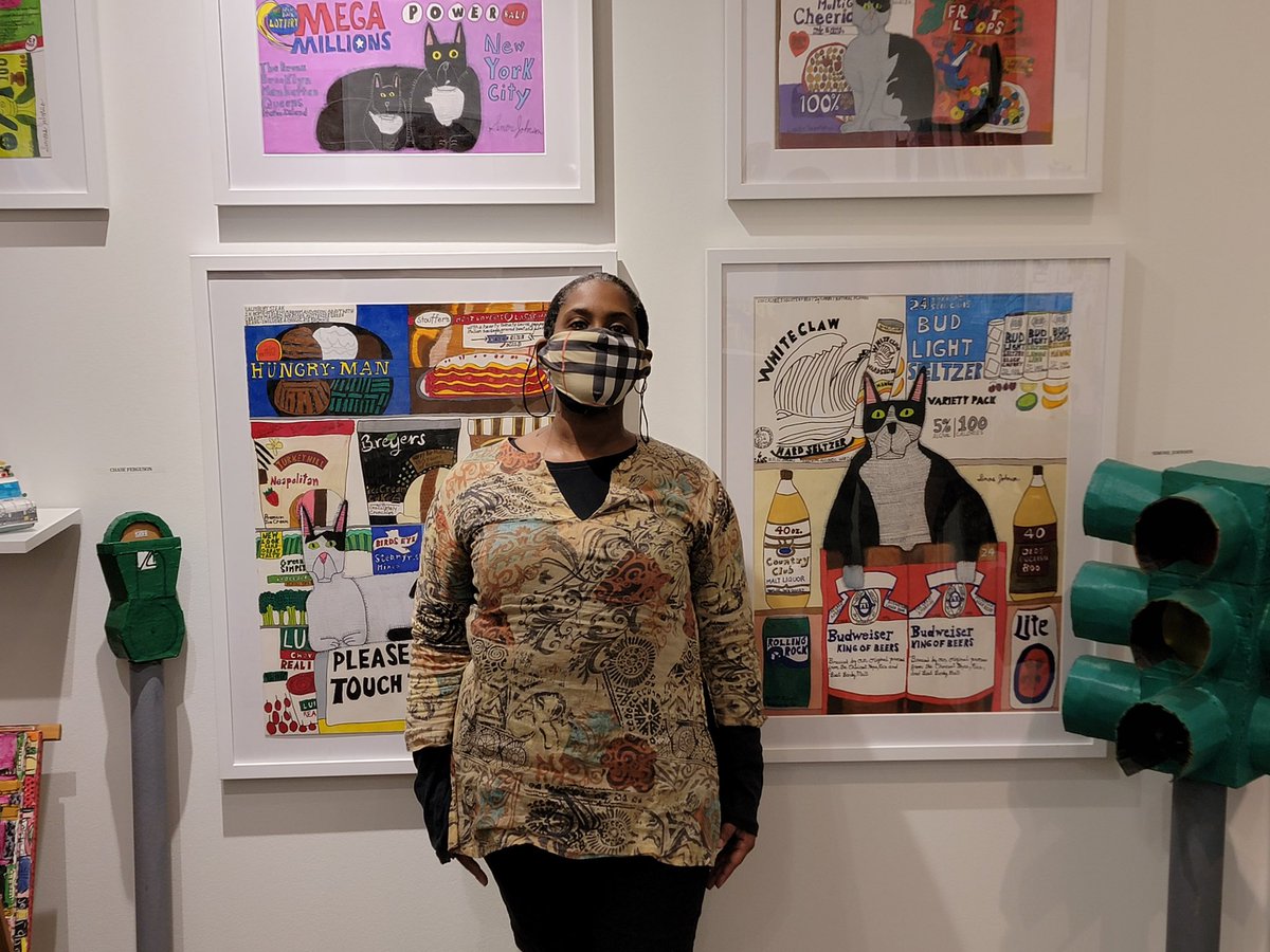 ShieldInstitute's tweet photo. Simone Johnson #nycbodegacats are very popular at #outsiderartfair.  Simone w/ Board President Lori Reinsberg and Shield Executive Director Susan Provenzano.  Overjoyed buyers Irini and Nicole were game for posing with the cats! https://t.co/QxGVhkpuTC