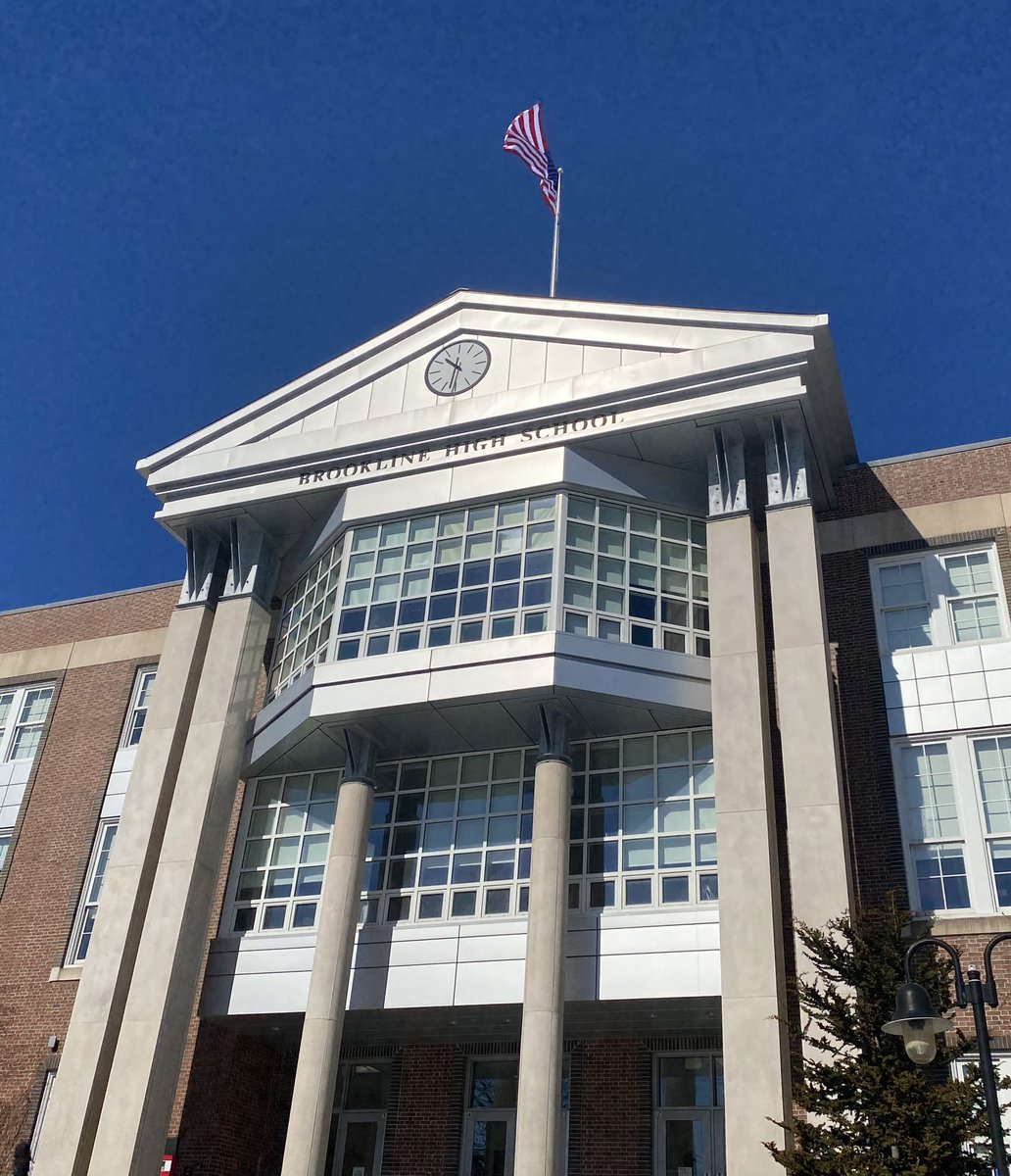 wbzSausville's tweet photo. .@BrooklinePublic sophomore Zoe Soroka relies on an elevator to get to classes on the 4th floor of #Brookline High, but it’s often broken &amp; teachers had to lug her $3,000 wheelchair up the stairs. Her family might file a civil rights complaint for violating the ADA. @wbznewsradio https://t.co/kBFS7Y7qPC