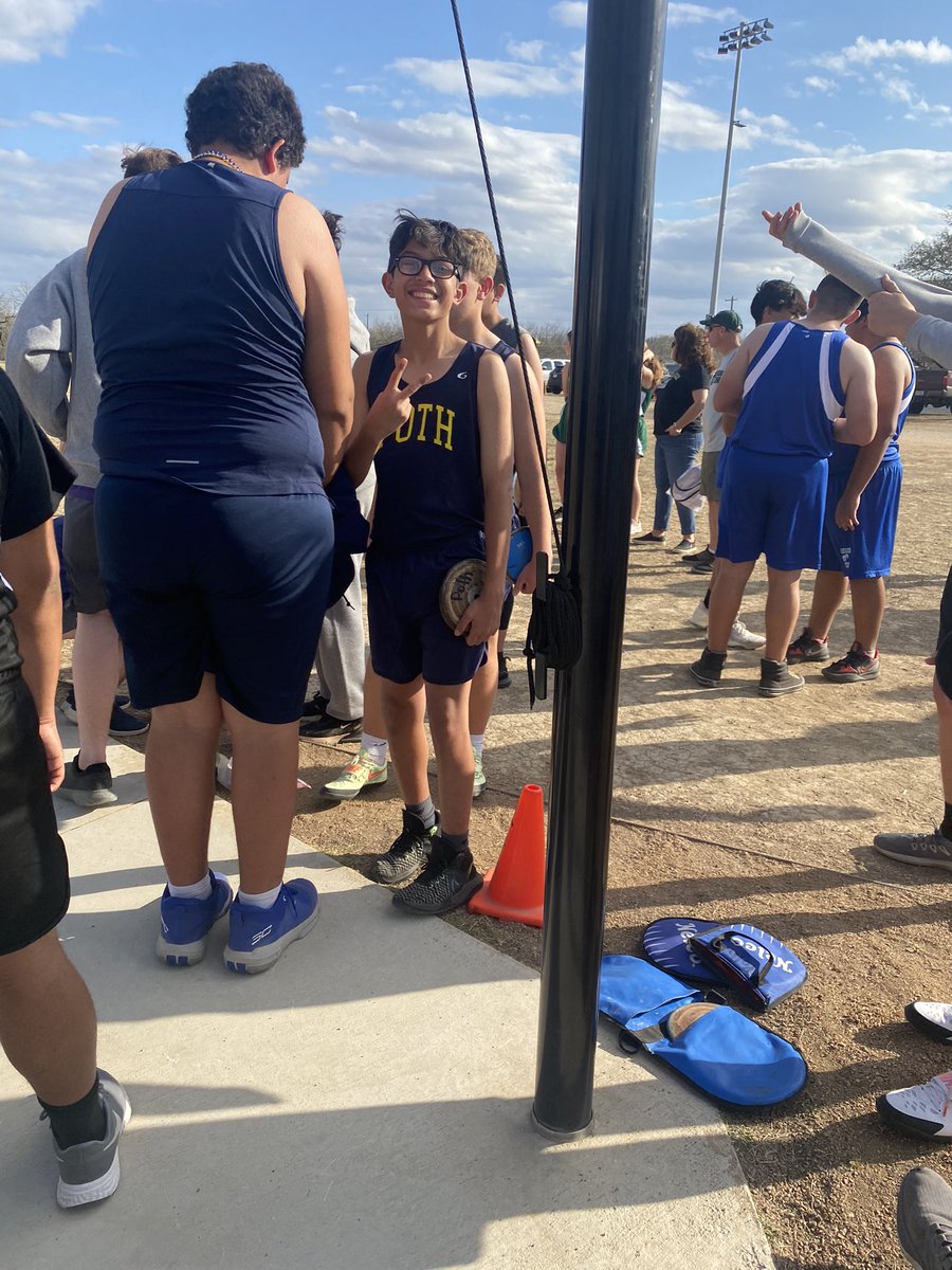PothAT21's tweet photo. Found our 8th grade helper, Trey, getting ready to throw in the Pirate JH Relays! https://t.co/YOgw5TFmvi