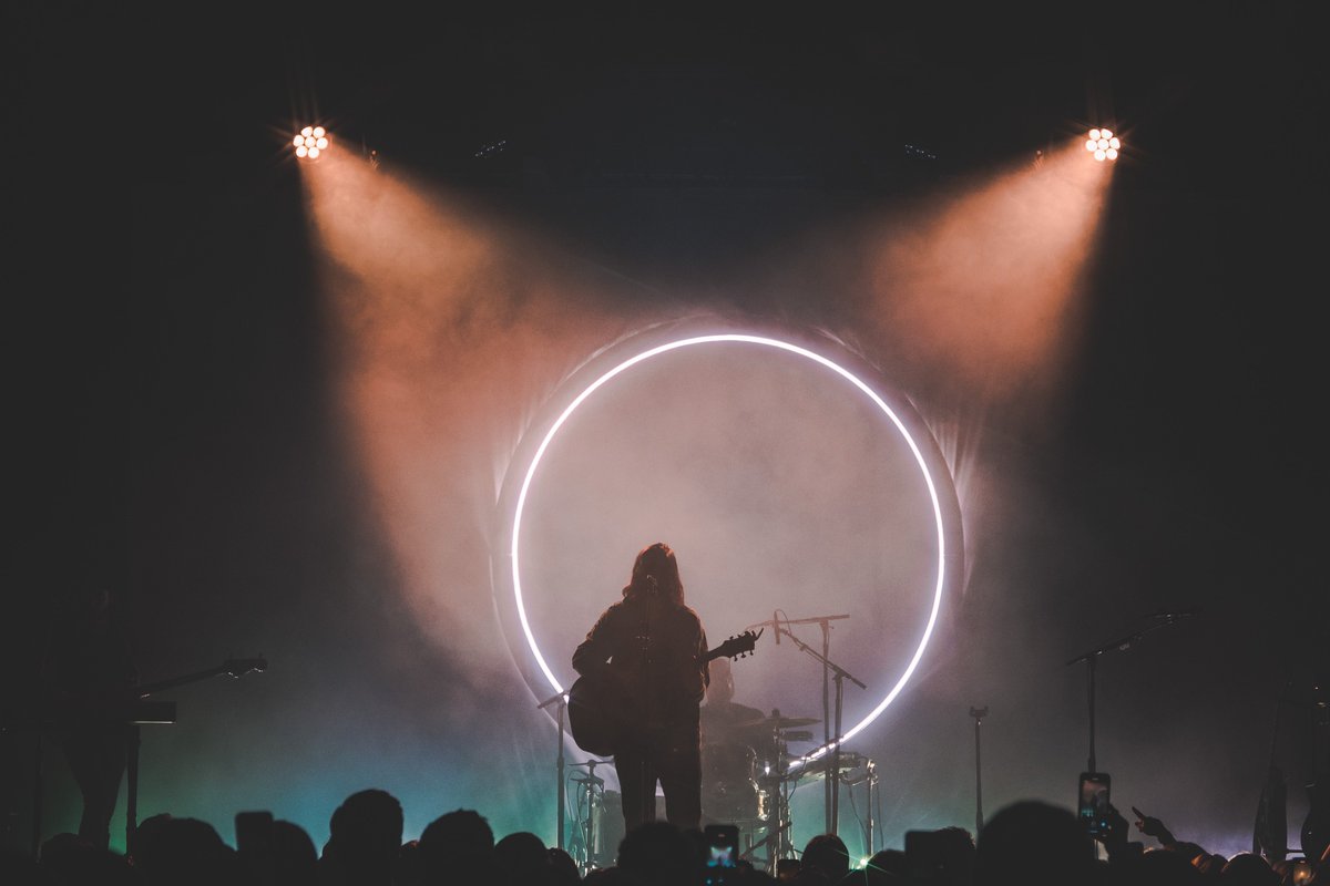 TheJackCamp's tweet photo. ayo twitter

my name is Jackson Campbell, and i’m a concert photographer based in Nashville, TN. 

retweeting my work is SO free &amp; it’s incredible 👀 + it helps me out a lot https://t.co/5ANSjpY2g5